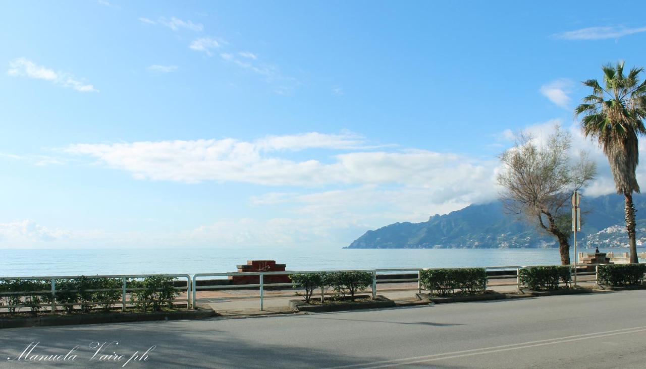 Seafront Apartment Salerno Esterno foto