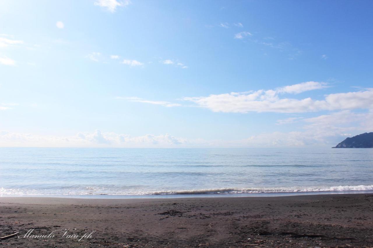 Seafront Apartment Salerno Esterno foto
